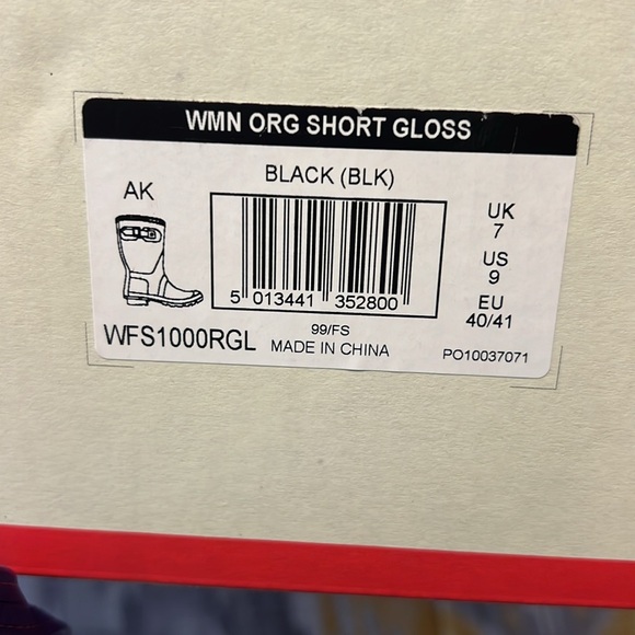 New Hunter Women’s Boots - Picture 7 of 7